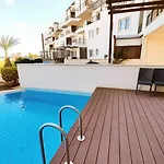 Lägenhet Thalassa Swimming Pool *