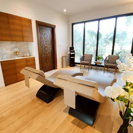 Thalassa Swimming Pool *