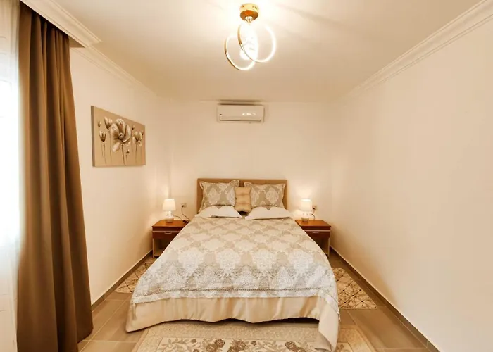 Thalassa Swimming Pool *