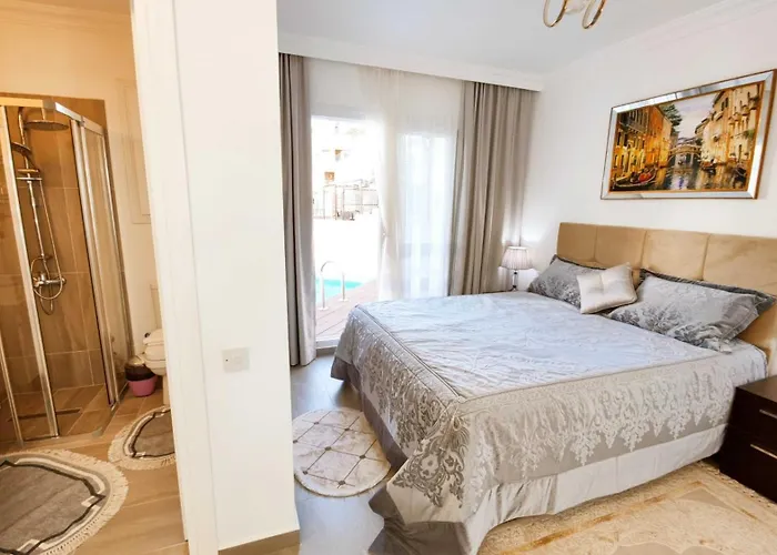 Thalassa Swimming Pool *